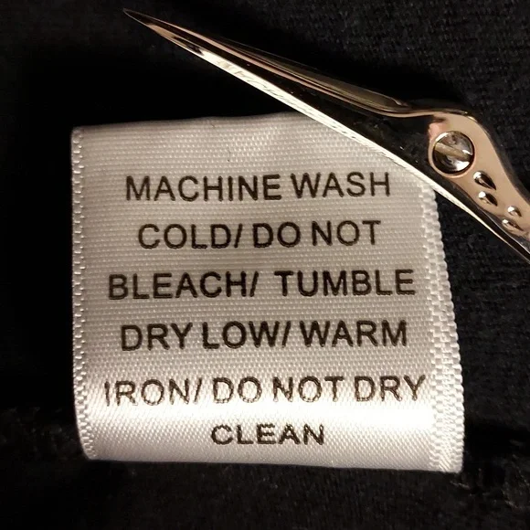 ChicYea Black & White Floral Skull Graphic Short Sleeve T-Shirt Size XL - Picture 8 of 8